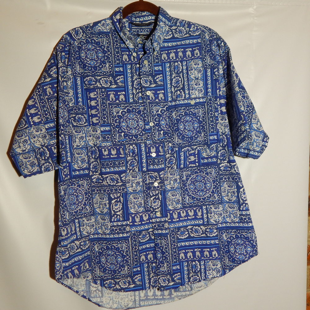 Nautica Hawaiian Shirt - Picture 5 of 7